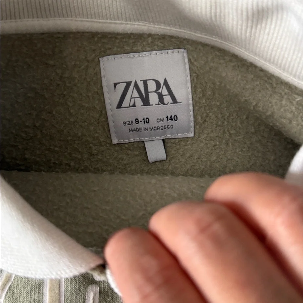 Zara Boxy Sage Lake Mill Print Collar Sweatshirt. Size 9
